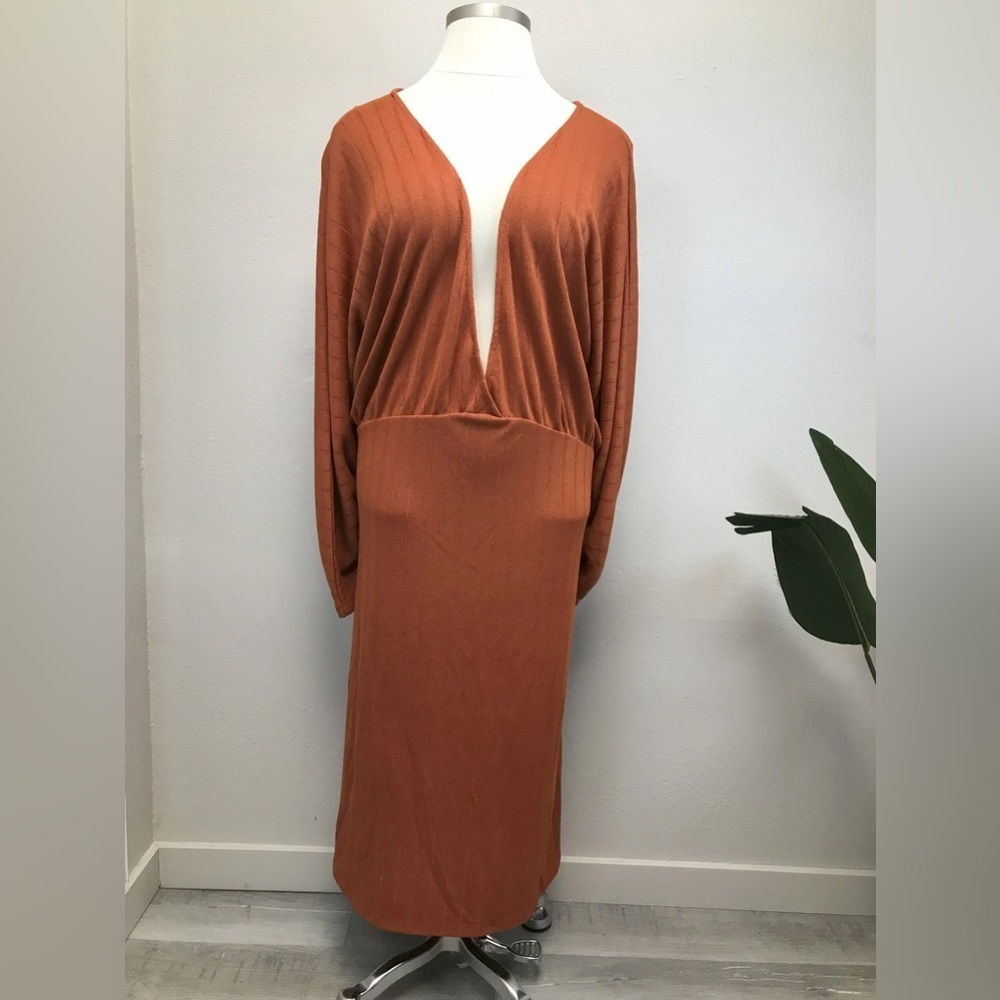 Soncy Deep V-Neck Maxi Dress - NEW - Size 30 (6)